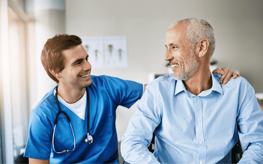 Atención médica para adultos mayores en planes médicos.